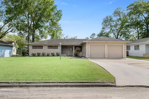4675 Fieldwood Ln, Beaumont, TX 77706