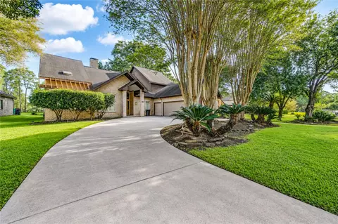 8015 Rebawood Dr, Humble, TX 77346
