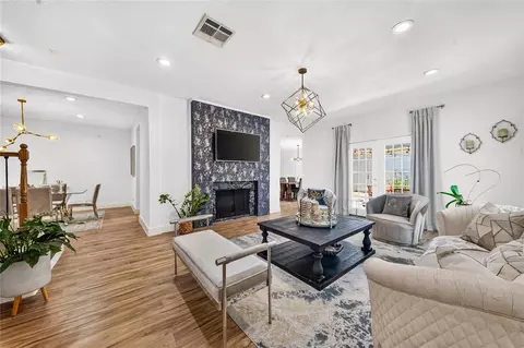 444 E Fair Harbor Ln, Houston, TX 77079