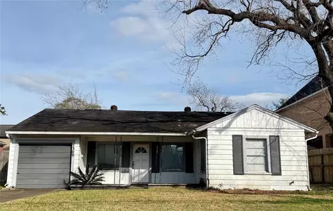 7309 S Rice Ave, Bellaire, TX 77401
