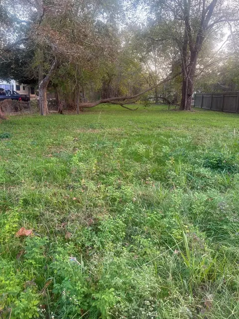 2379 Pope St, Beaumont, TX 77703