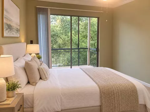 4515 Briar Hollow Pl #302, Houston, TX 77027