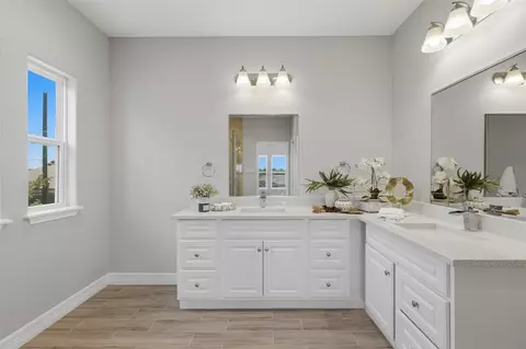 Bath - 249 Mcdade St, Hempstead, TX 77445 photo 1 of 6