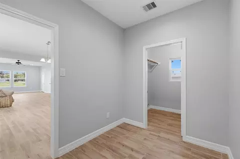 Entry Way - 249 Mcdade St, Hempstead, TX 77445 photo 2 of 4