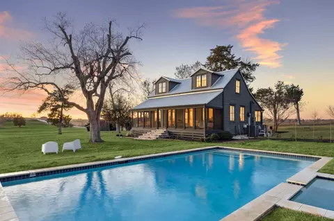 6389 Miller Rd, New Ulm, TX 78950