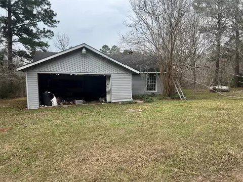 951 Lakeshore Dr, Cleveland, TX 77327