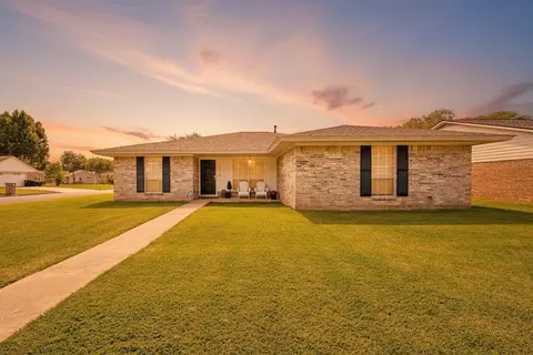 2016 Willow Bend Rd, Wharton, TX 77488 photo 1