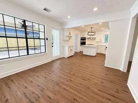 Living - 10715 E Timberwagon Cir, Spring, TX 77380 photo 10 of 13