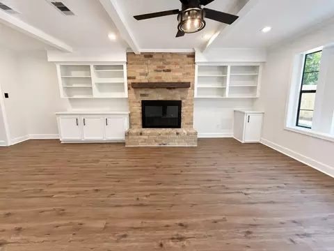 Living - 10715 E Timberwagon Cir, Spring, TX 77380 photo 6 of 13