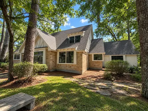 Exterior - 10715 E Timberwagon Cir, Spring, TX 77380 photo 8 of 11