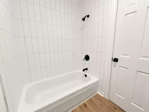 Bath - 10715 E Timberwagon Cir, Spring, TX 77380 photo 5 of 6