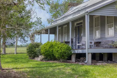 5930 S State Highway 237, Fayetteville, TX 78940