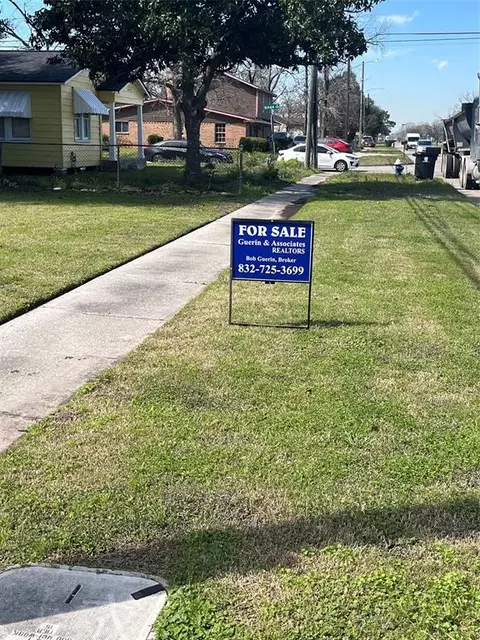 0 S Victory Dr, Houston, TX 77088