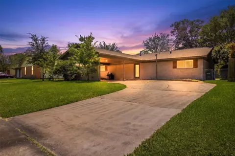 10406 Winding Trail Rd, La Porte, TX 77571