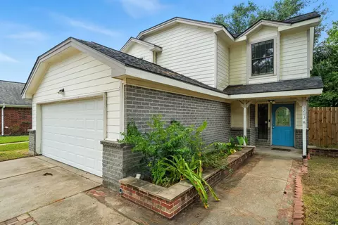 5203 E Pagewick Dr, Houston, TX 77041