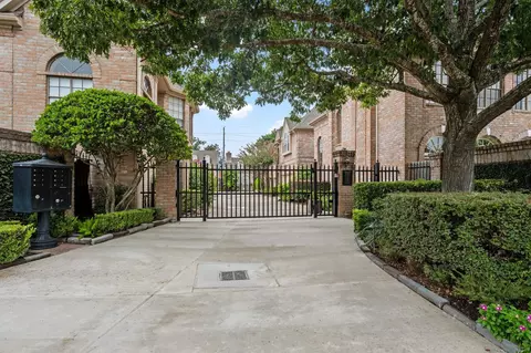 2514 Potomac Dr #B, Houston, TX 77057