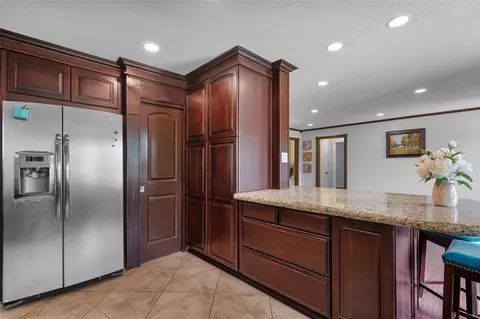 Kitchen - 18003 Shadow Valley Dr, Spring, TX 77379 photo 5 of 5