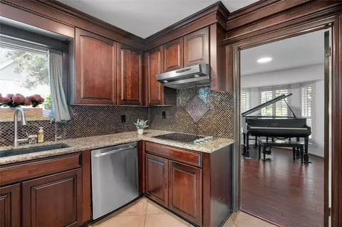 Kitchen - 18003 Shadow Valley Dr, Spring, TX 77379 photo 3 of 5
