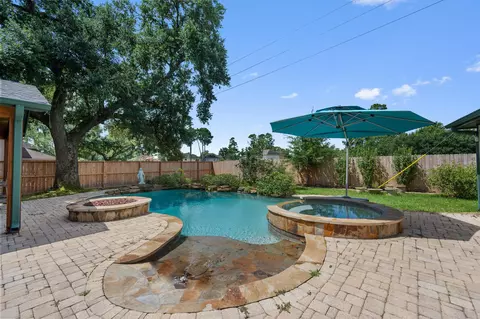 Exterior - 18003 Shadow Valley Dr, Spring, TX 77379 photo 9 of 10