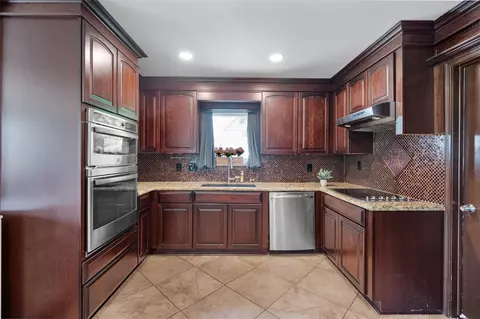Kitchen - 18003 Shadow Valley Dr, Spring, TX 77379 photo 2 of 5
