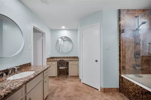 Bath - 18003 Shadow Valley Dr, Spring, TX 77379 photo 3 of 5