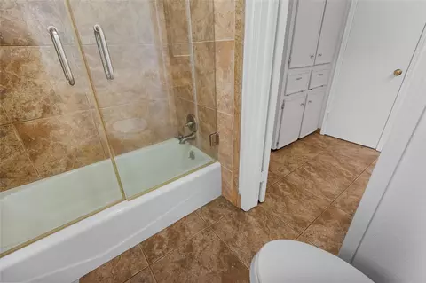 Bath - 18003 Shadow Valley Dr, Spring, TX 77379 photo 5 of 5