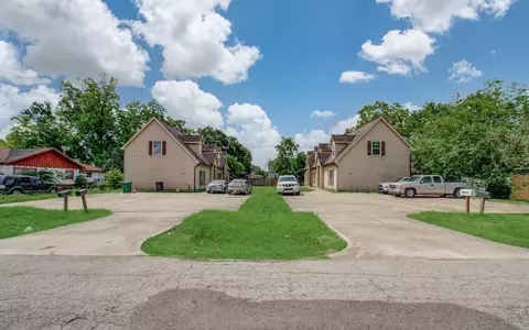 5016 Higgins St, Houston, TX 77033