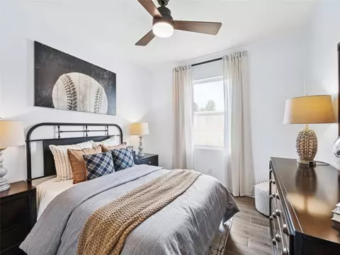 Bedroom - 7930 Jade Crest Dr, Angleton, TX 77515 photo 5 of 5
