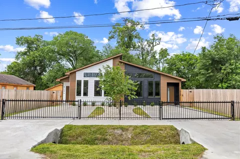 8109 Hamlet St, Houston, TX 77078