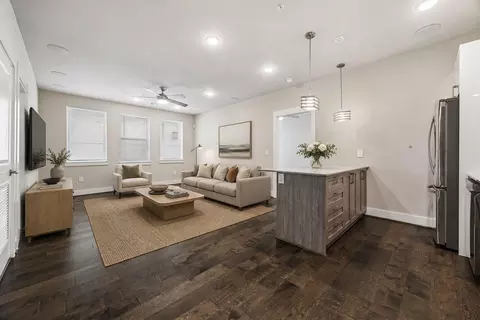 4819 Caroline St #104, Houston, TX 77004