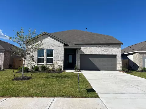 1910 Stargazer Ln, Angleton, TX 77515