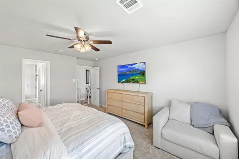 Bedroom - 383 Shoreview Dr, Conroe, TX 77303 photo 3 of 3