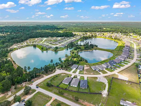 View/Area - 383 Shoreview Dr, Conroe, TX 77303 photo 3 of 10