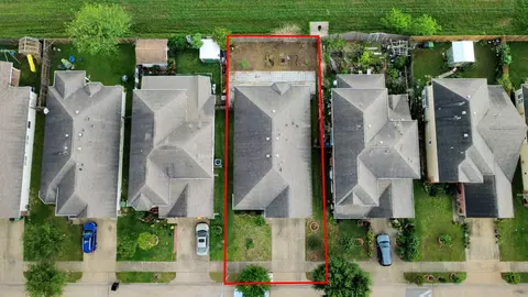 8602 Gander Bayshore Ln, Houston, TX 77040