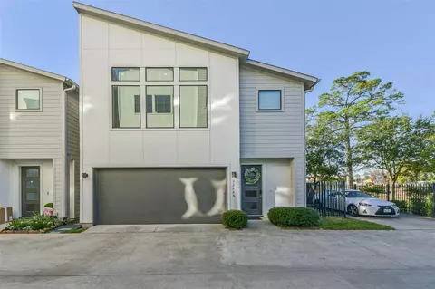 3206 N Macgregor Way #A, Houston, TX 77004