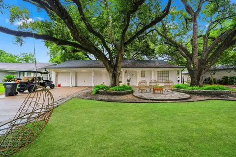 15810 Acapulco Dr, Jersey Village, TX 77040