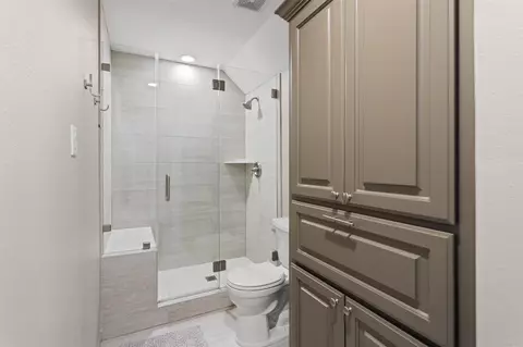 Bath - 25123 Arcane Ct, Spring, TX 77389 photo 5 of 6