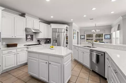Kitchen - 25123 Arcane Ct, Spring, TX 77389 photo 3 of 4
