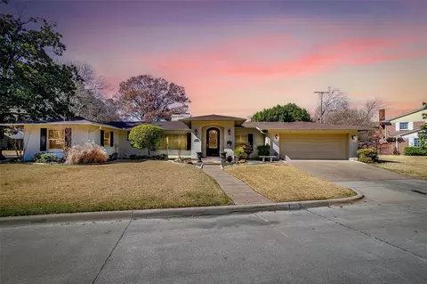 2608 Hartwood Dr, Fort Worth, TX 76109