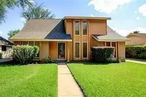 2907 Colonial Dr, Sugar Land, TX 77479