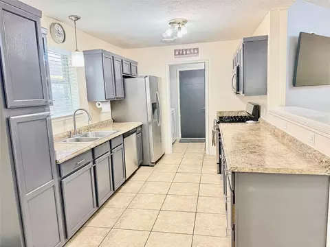 Kitchen - 3719 Nutwood Ln, Spring, TX 77389 photo 1 of 4
