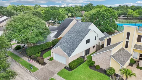 12207 Gladewick Dr, Houston, TX 77077