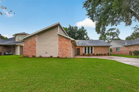 1818 Lansdowne Dr, Richmond, TX 77406
