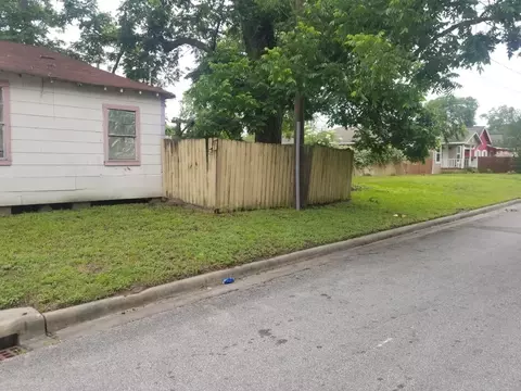 1407 Amundsen St, Houston, TX 77009