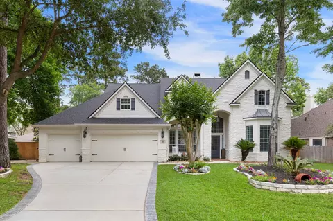 39 S Dulcet Hollow Cir, The Woodlands, TX 77382