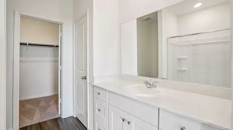 Bath - 9432 Beryl Ln, Conroe, TX 77303 photo 2 of 3