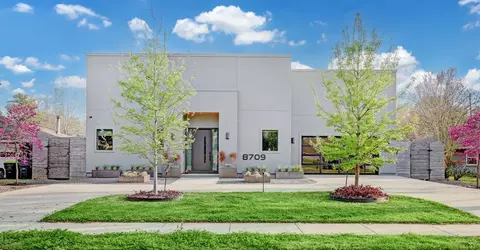 8709 Westview Dr, Houston, TX 77055 photo 1