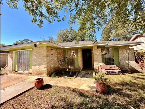 6406 Tall Willow Dr, Houston, TX 77088