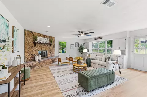 15903 Hickory Bend Dr, Alvin, TX 77511