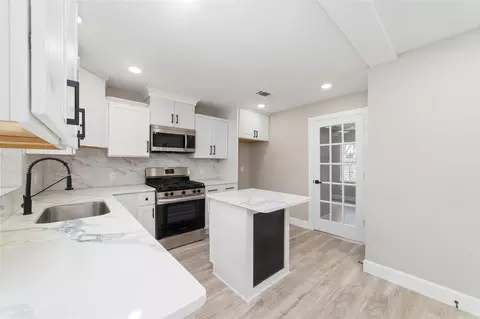 1416 E Avenue B, Bay City, TX 77414